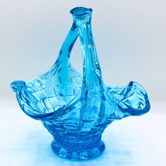 Vintage Blue Glass Weave Basket Pressed with Ruffled Scalloped Edge Split Handle - Picture 5 of 6